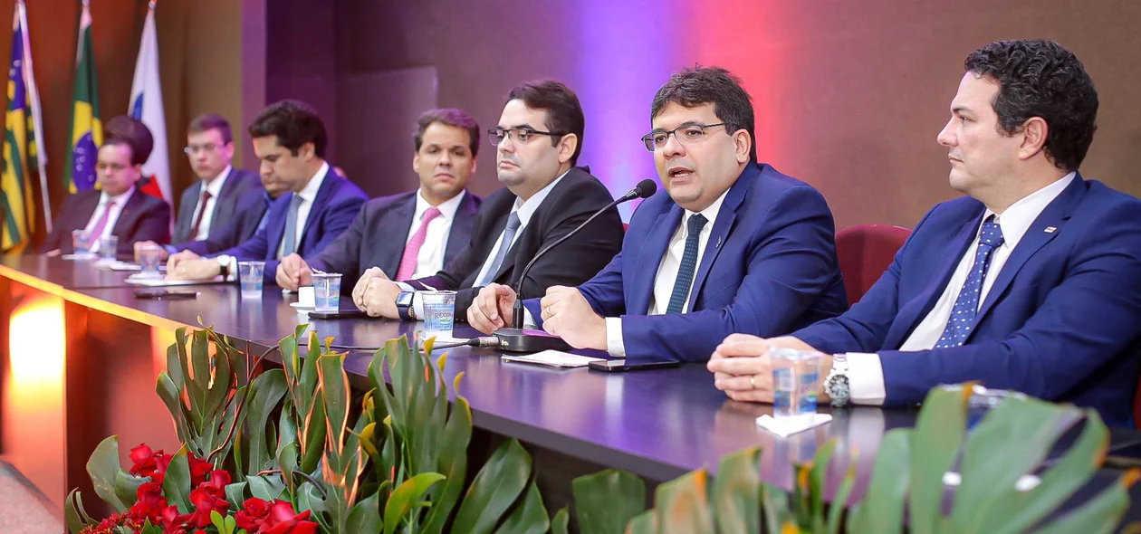 Governador Rafael Fonteles durante seu pronunciamento