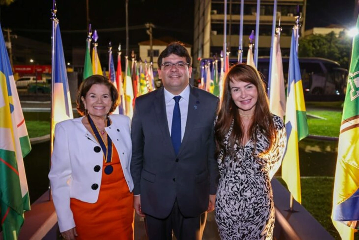 Governador Rafael Fonteles na solenidade da Jucepi