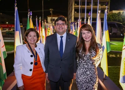 Governador Rafael Fonteles na solenidade da Jucepi