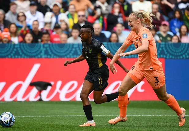 Holanda venceu a África do Sul por 2 a 0