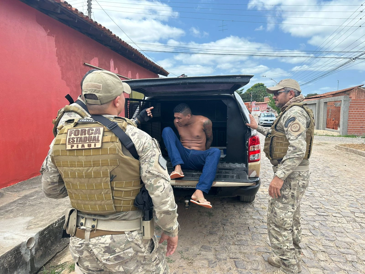 Homem intimado para devolver celular é preso por tráfico de drogas