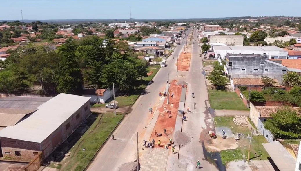 Imagens áereas da obra