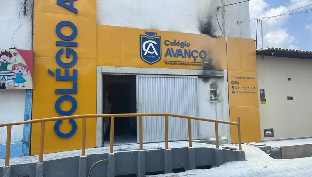 Incêndio atingiu um contador de energia da escola