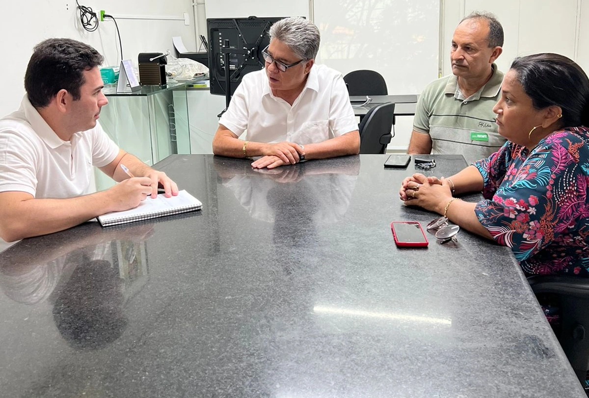 João Mádison leva demandas de Boqueirão do Piauí ao presidente do Idepi
