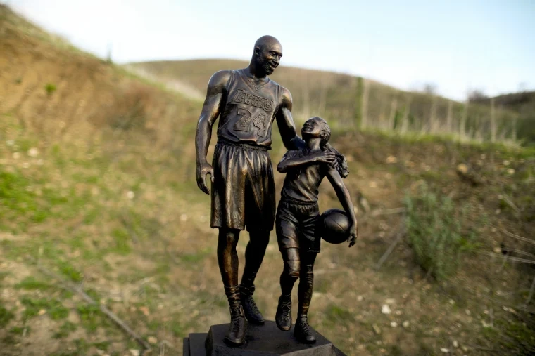Kobe e Gianna foram homenageados dois anos após a queda do helicóptero