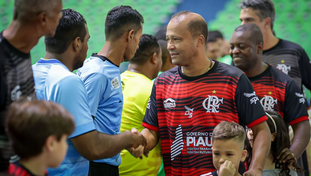 Lendas do Flamengo enfrentaram o Piauí na reabertura do Ginásio Verdão