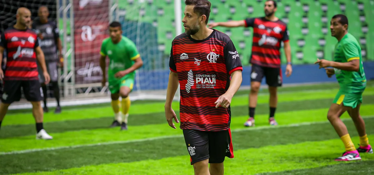 Lendas do Flamengo marcam presença na reabertura do Ginásio Verdão
