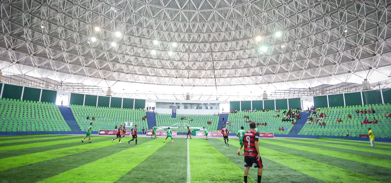 Lendas do Flamengo vence o Piauí na reabertura do Verdão