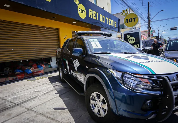 Loja Rei do Tênis é alvo de operação da Receita Federal