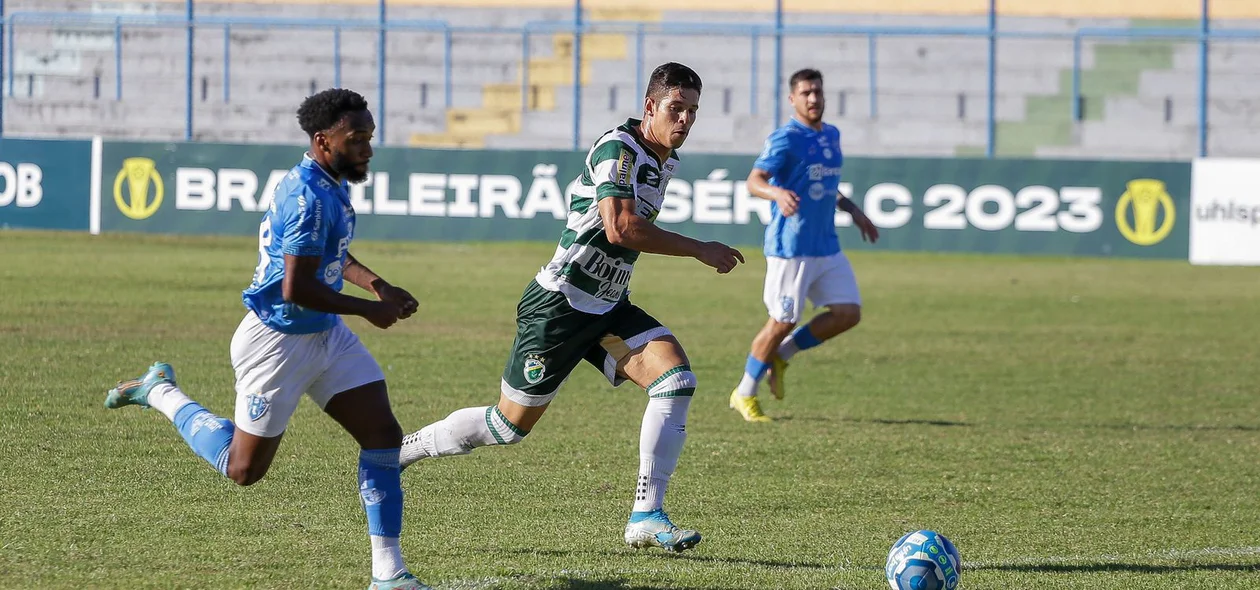 Lucas Sousa acompanha descida do Paysandu
