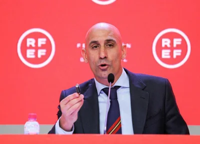 Luis Rubiales não vai renunciar cargo de presidente da Federação Espanhola