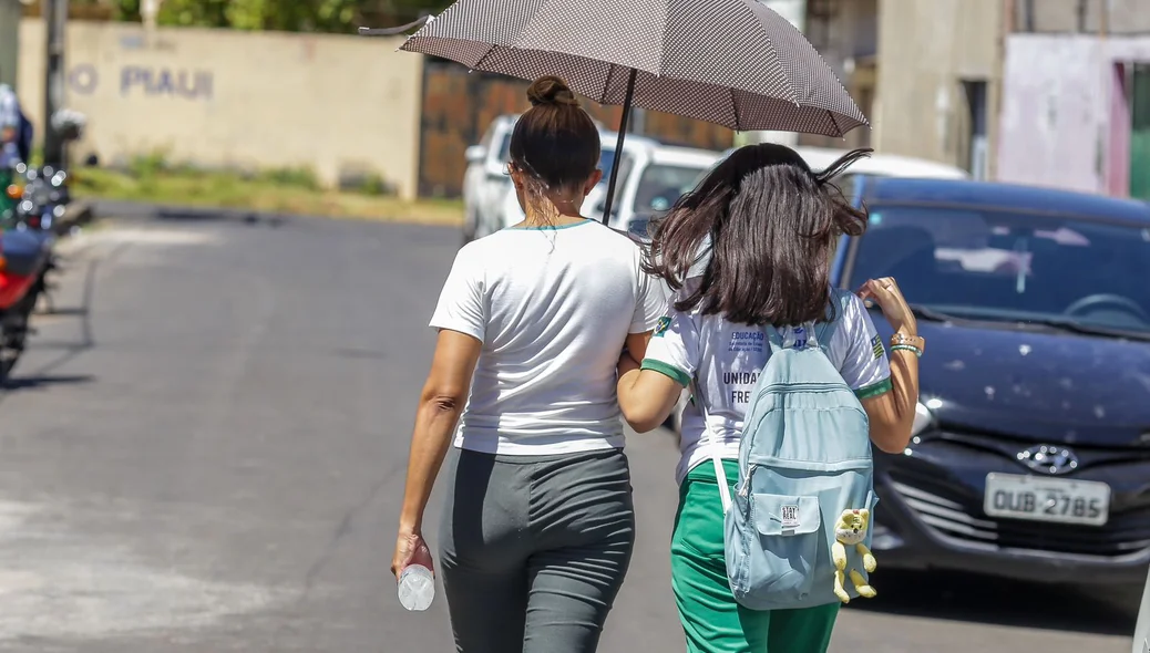 Mãe foi pegar a filha na escola