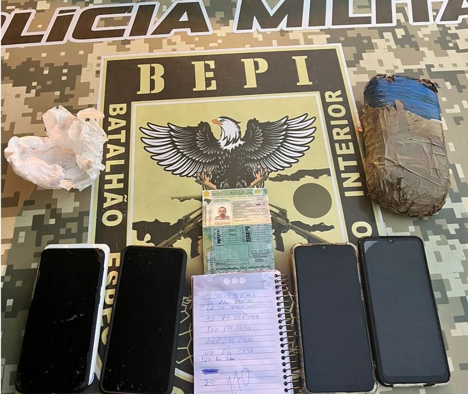 Material apreendido na residência do suspeito