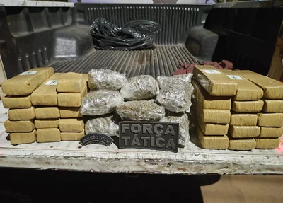 Material apreendido pelo 5º Batalhão da PM no Cidade Leste
