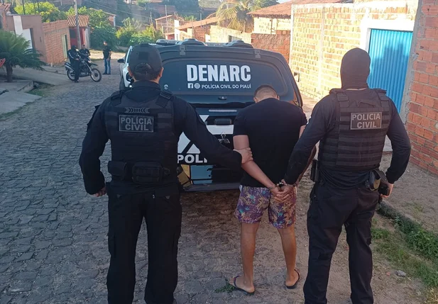 Mecânico preso pelo Denarc