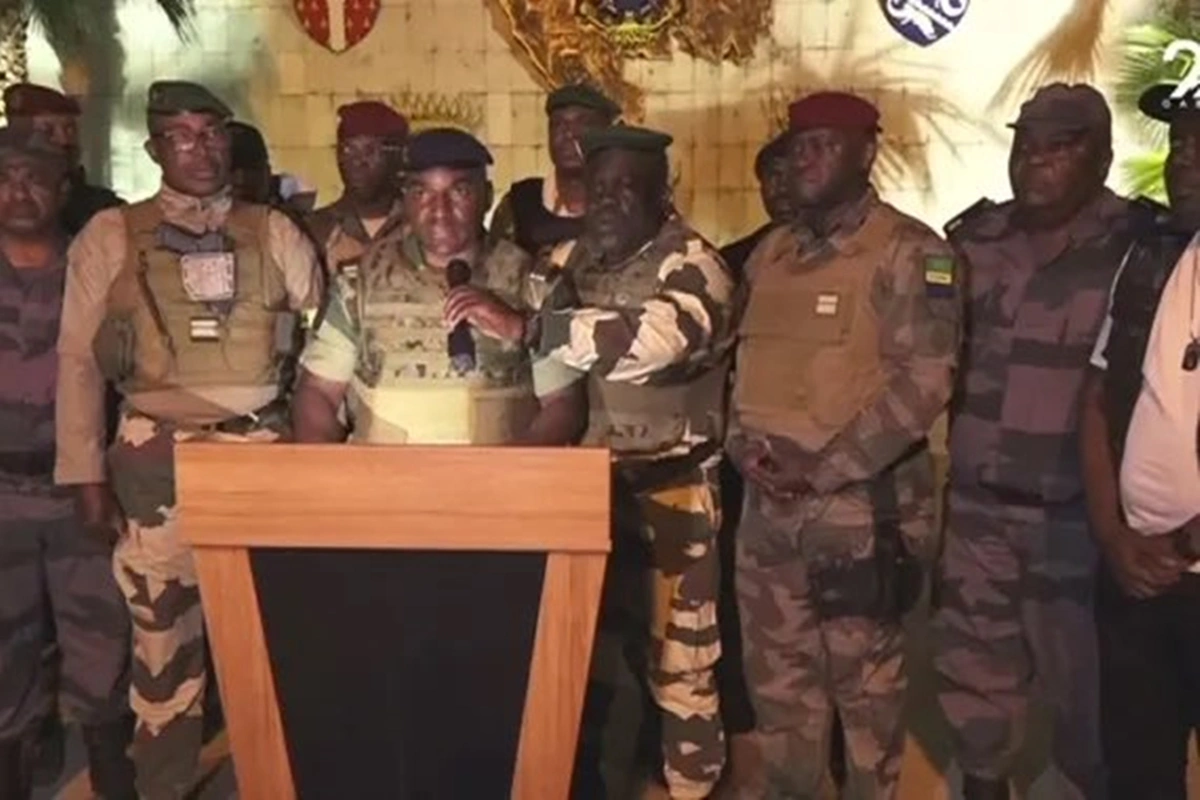 Militares tomam o poder no Gabão