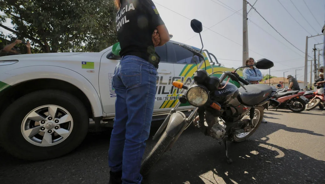 Motocicletas também foram apreendidas durante a operação