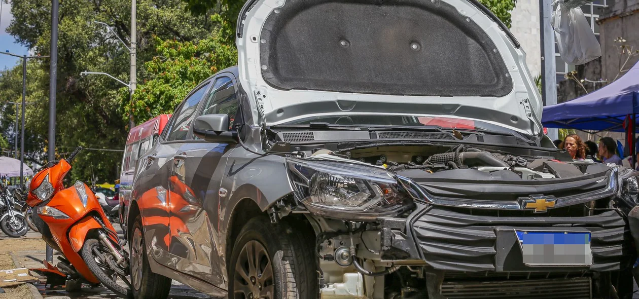 Motorista disse que carro estava com fumaça