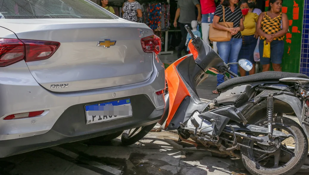 Mulher atropela motociclista em Teresina