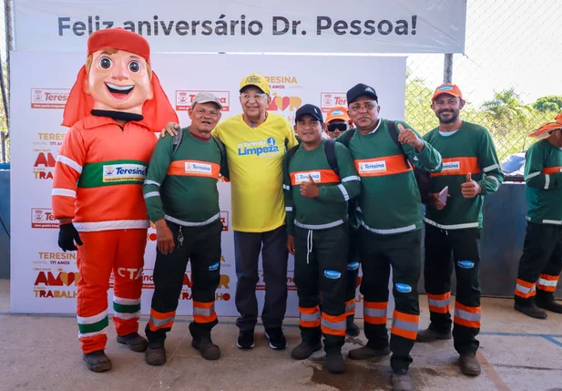 Mutirão de limpeza na zona sudeste de Teresina
