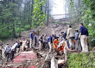 Na índia fortes chuvas deixaram ao menos 49 pessoas mortas e dezenas de desaparecidos