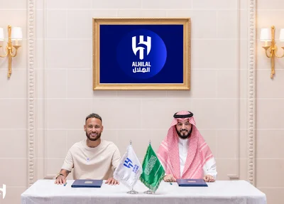 Neymar assinou contrato por dois anos
