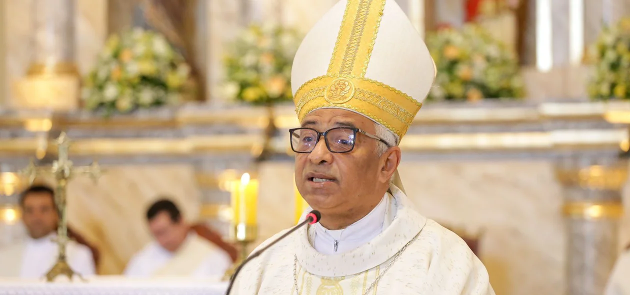 O arcebispo de Teresina, Dom Juarez, presidiu a celebração
