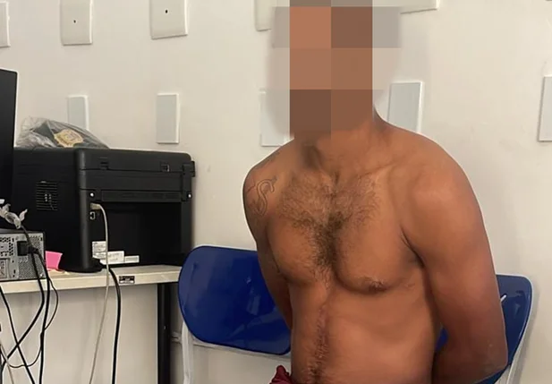 O homem identificado pelas iniciais O.A.S. foi preso por violência doméstica
