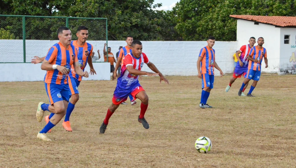 O primeiro jogo ocorreu entre os times, Boa Esporte e Cabeceiras