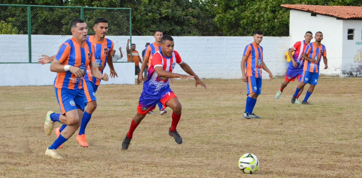 O primeiro jogo ocorreu entre os times, Boa Esporte e Cabeceiras