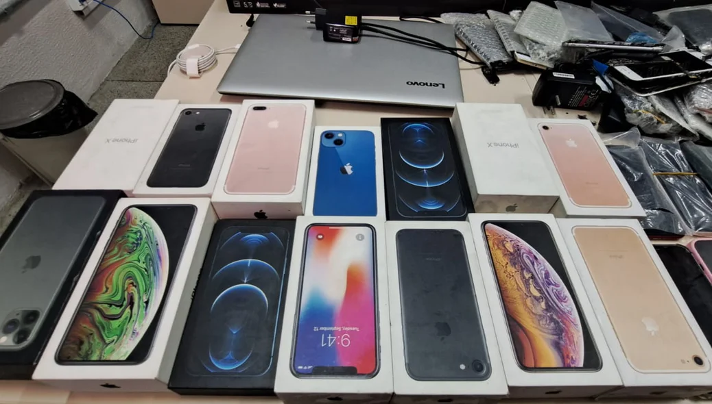 O proprietário da loja Maguim Cell é suspeito de comprar uma carga roubada de aparelhos celulares