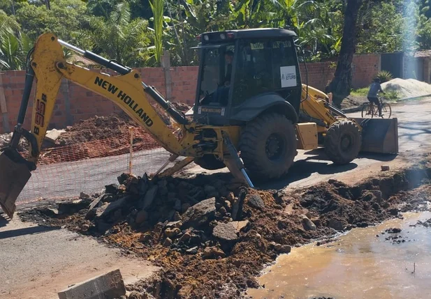 Obra na Estrada da Cacimba Velha
