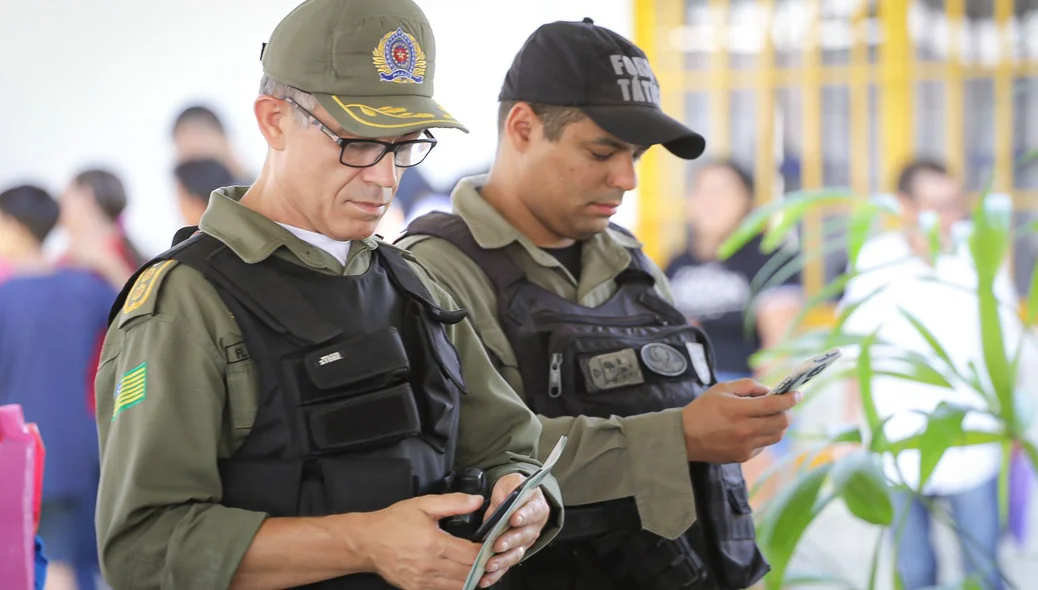Polícia Militar fazendo a segurança do evento