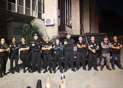 Policiais penais durante Operação Monitorados