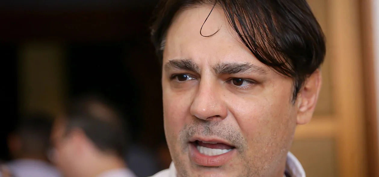 Prefeito Roger Linhares