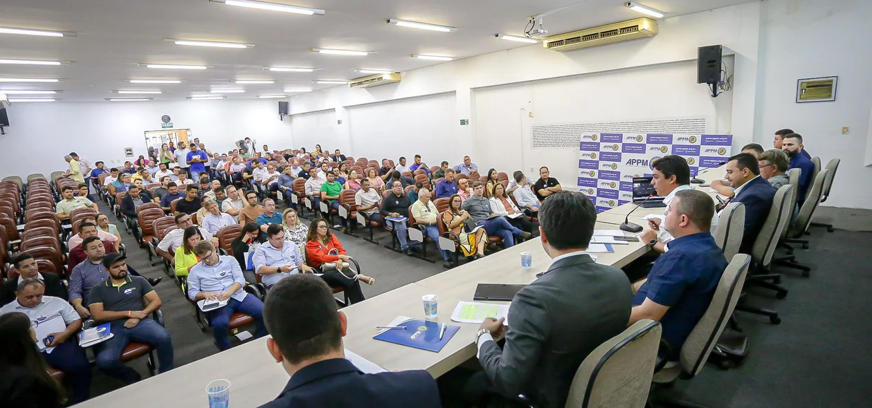 Prefeitos discutiram queda na arrecadação de recursos