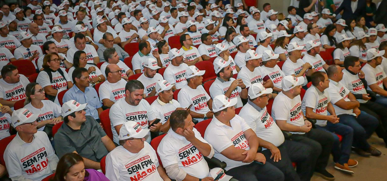 Prefeitos manifestam contra redução do FPM