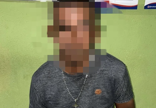 Preso com arma de fogo e maconha em bar de Santo Inácio do Piauí
