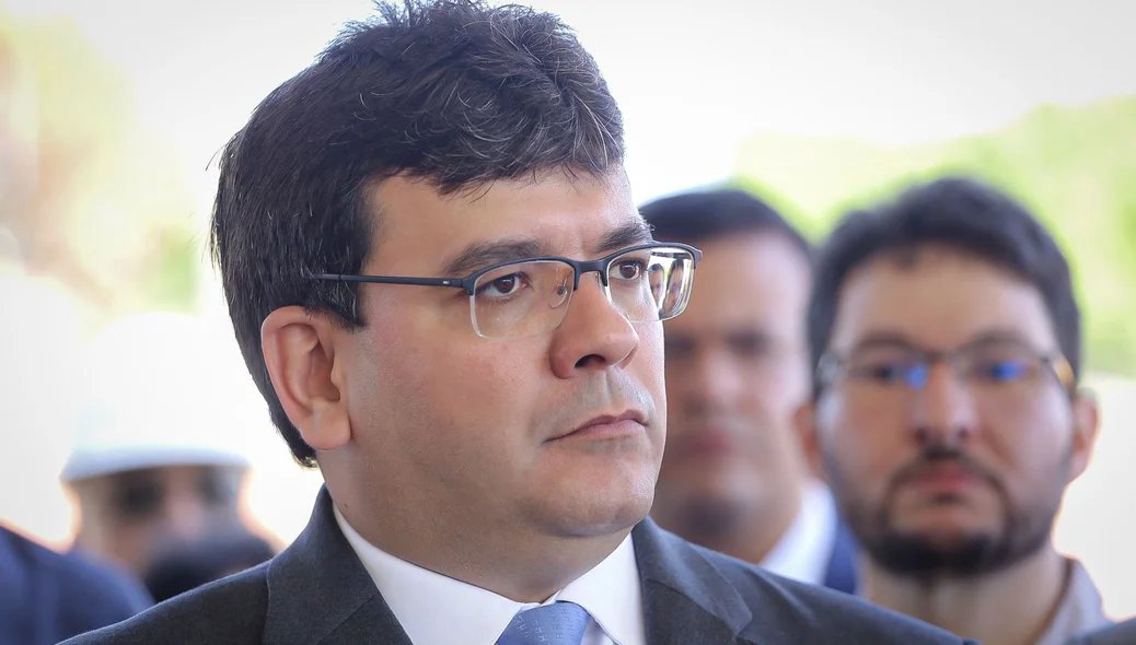 Raafel Fonteles durante entrevista