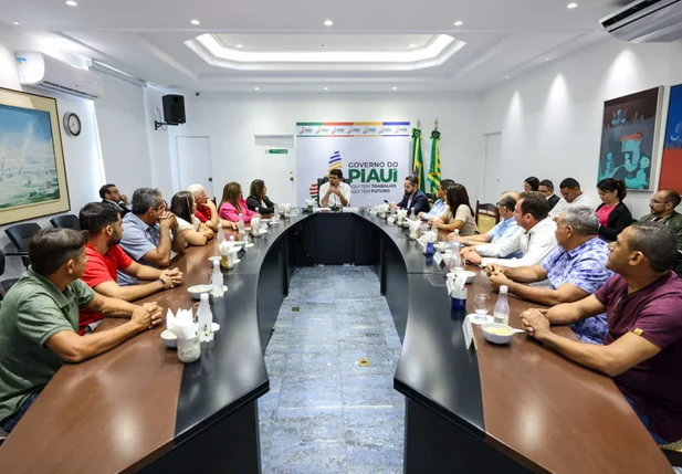 Rafael trata de saúde, educação e segurança com lideranças de Alto Longá e São Pedro