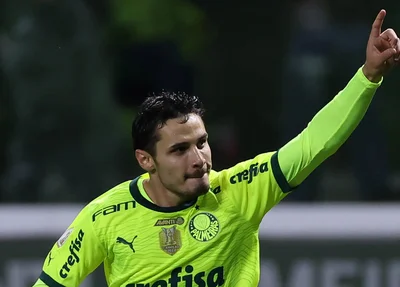 Raphael Veiga marcou o gol do Palmeiras