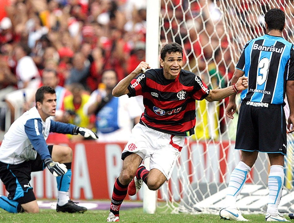 Ronaldo Angelim, zagueiro ídolo do Flamengo