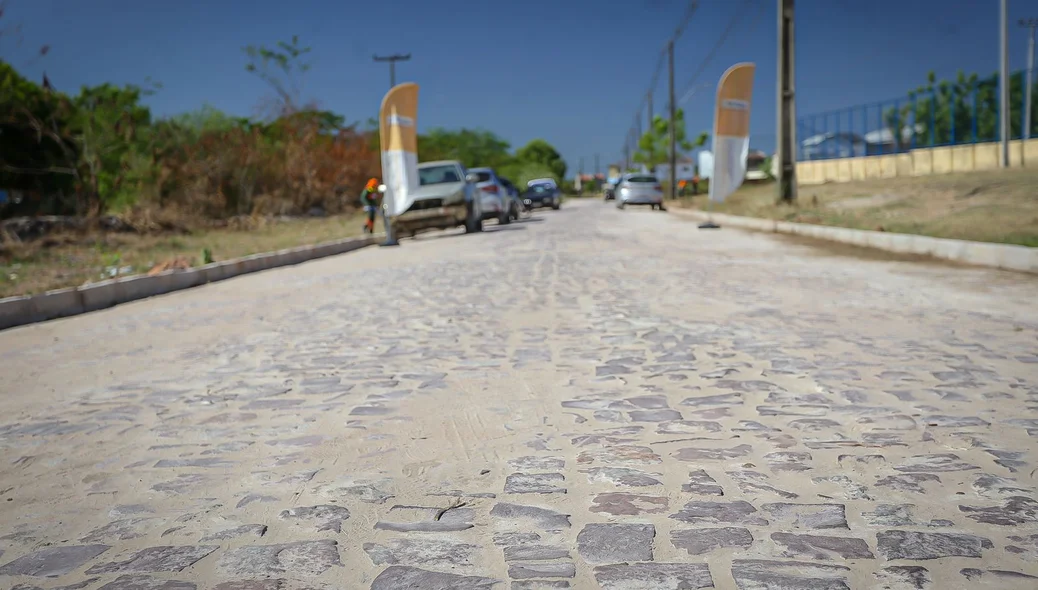Rua asfaltada