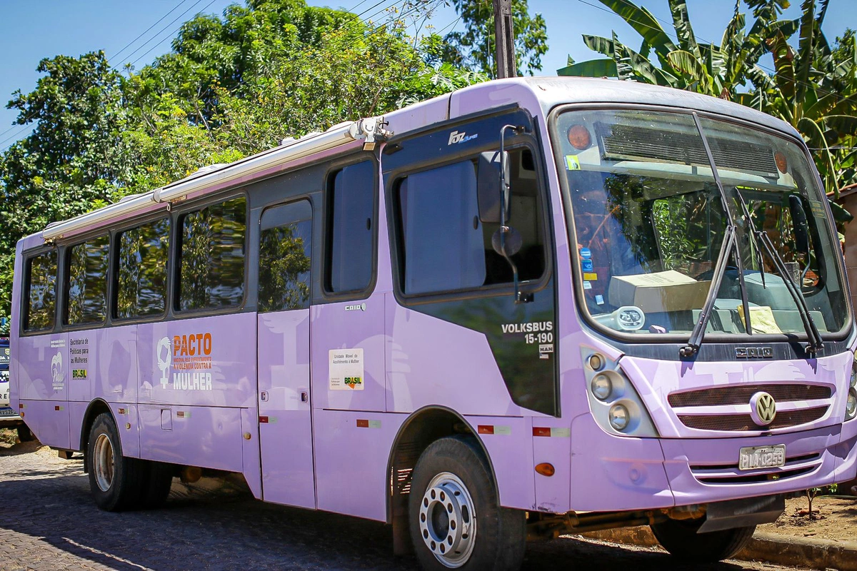 Secretaria Estadual levou o Ônibus Lilás