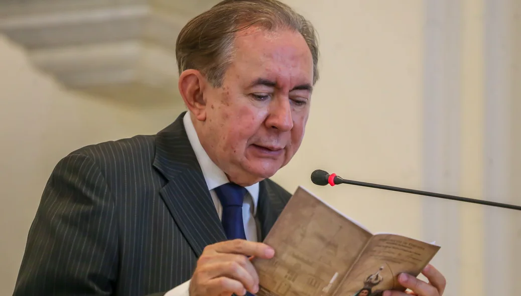 Secretário municipal de planejamento, João Henrique