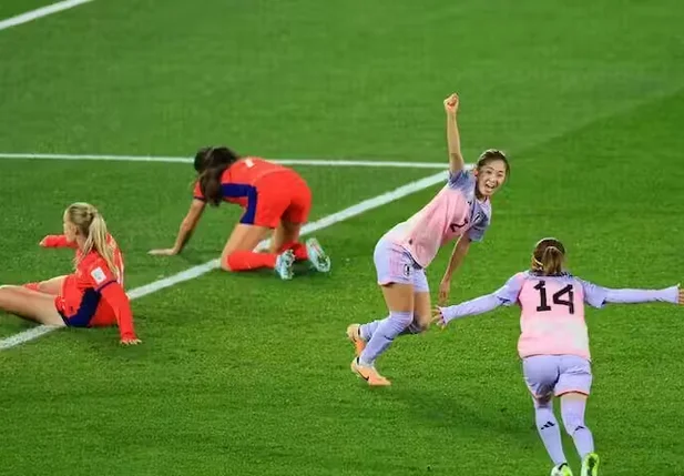 Shimizu marcou o segundo gol do Japão diante da Noruega
