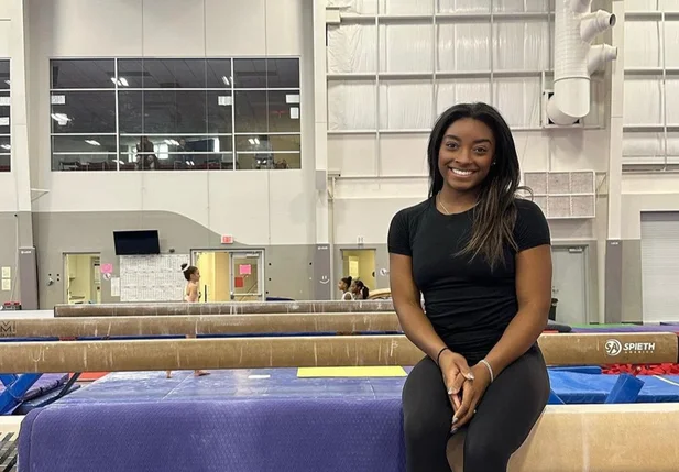 Simone Biles vai retornar aos tablados