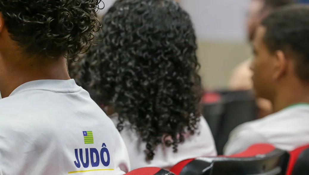 Solenidade de assinatura dos termos de compromisso do Bolsa Atleta