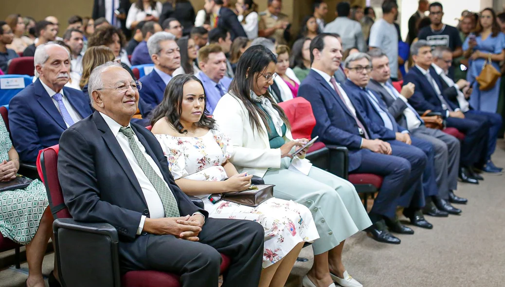 Solenidade de entrega da medalha Conselheiro Saraiva a magistrados