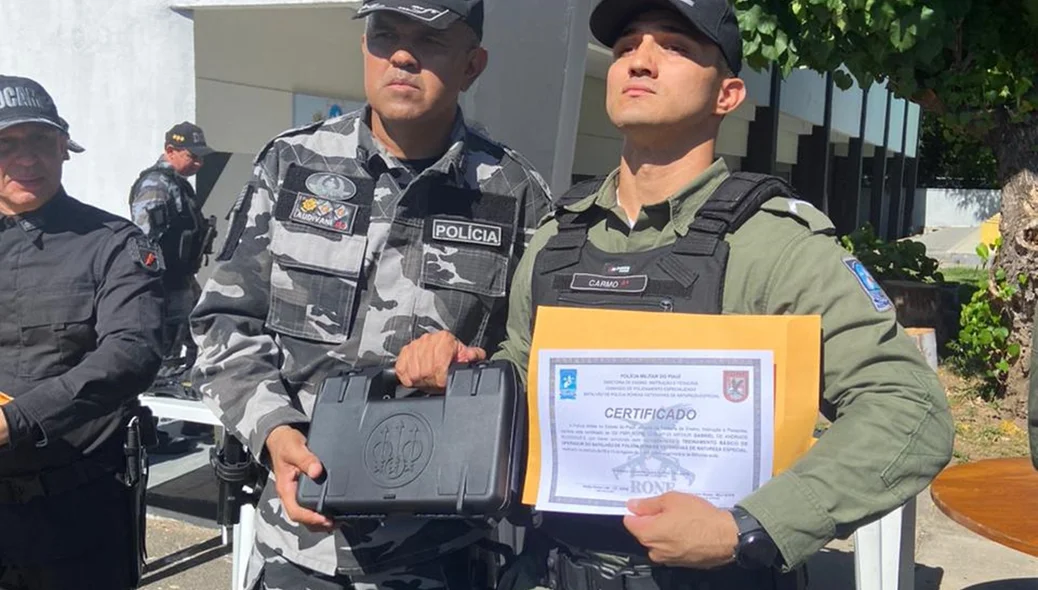 Solenidade de formatura aconteceu nesta segunda (14)